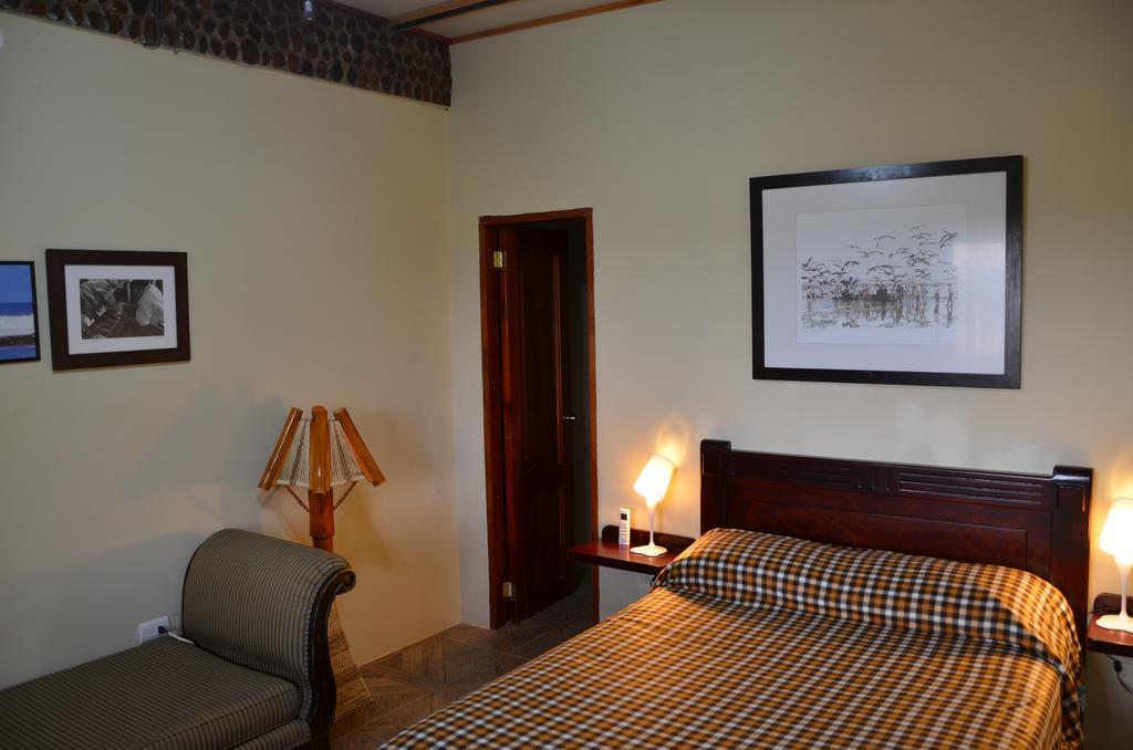 Casa Roja Hostel 몬따니따 외부 사진
