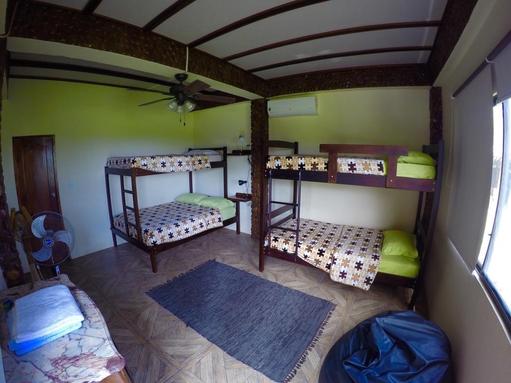 Casa Roja Hostel 몬따니따 외부 사진