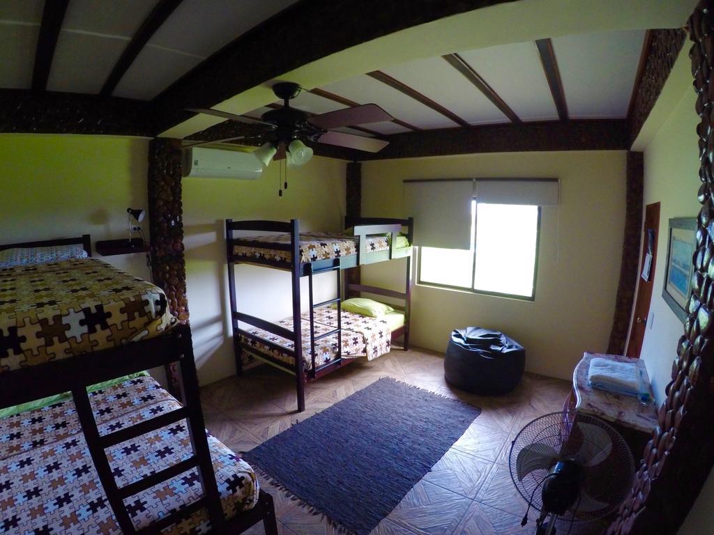 Casa Roja Hostel 몬따니따 외부 사진