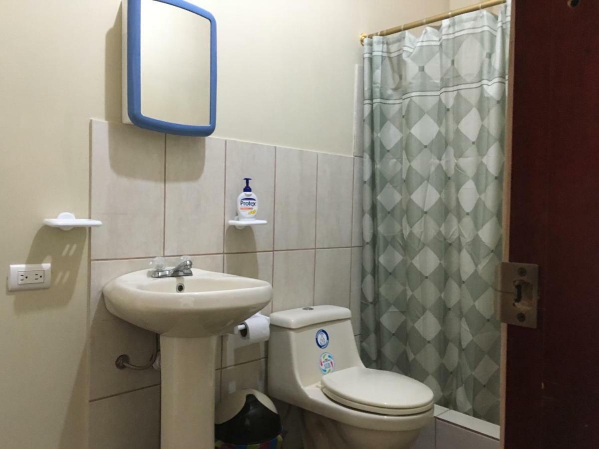 Casa Roja Hostel 몬따니따 외부 사진